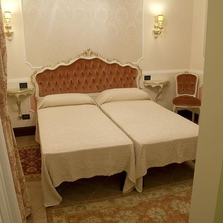 Appartamento Ca' Cavalli Venedig Rum bild