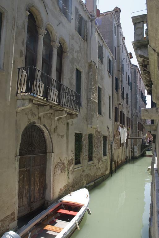 Appartamento Ca' Cavalli Venedig Rum bild