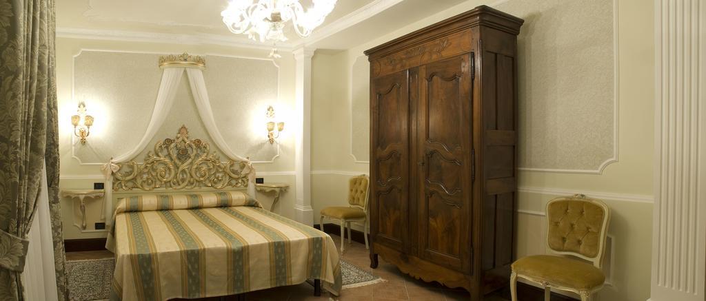 Appartamento Ca' Cavalli Venedig Rum bild